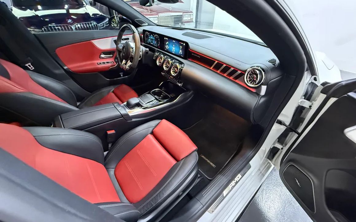 Mercedes-Benz CLA45 AMG - image 8