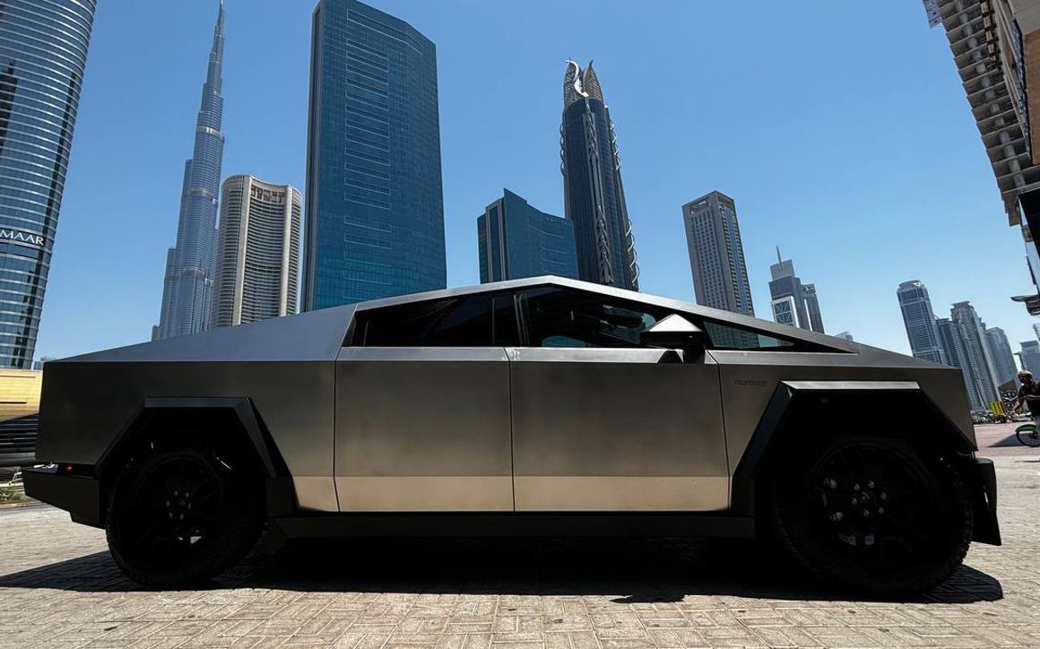 Tesla CYBERTRUCK - image 2