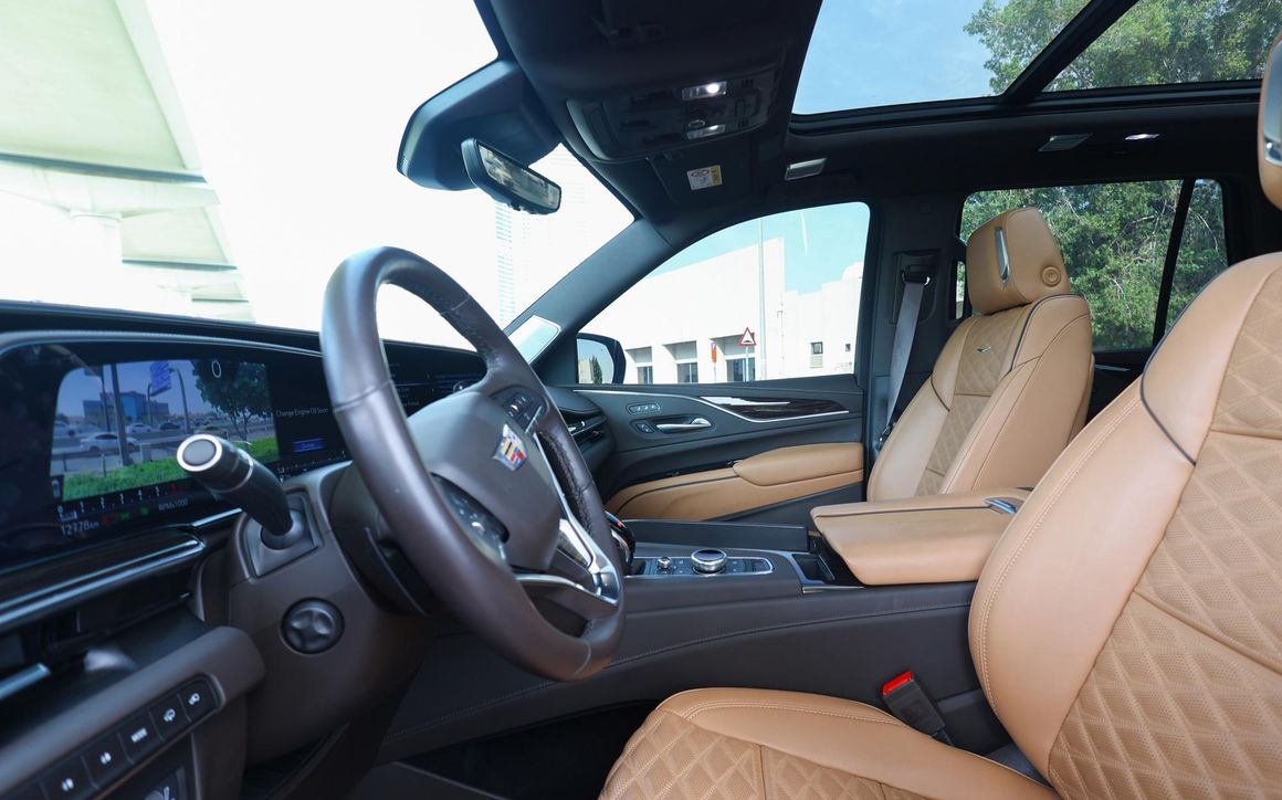 Cadillac Escalade - image 5