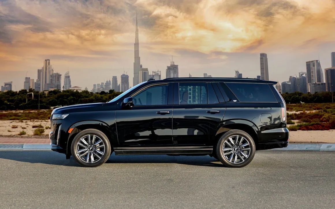 Cadillac Escalade Full Option Black - image 2