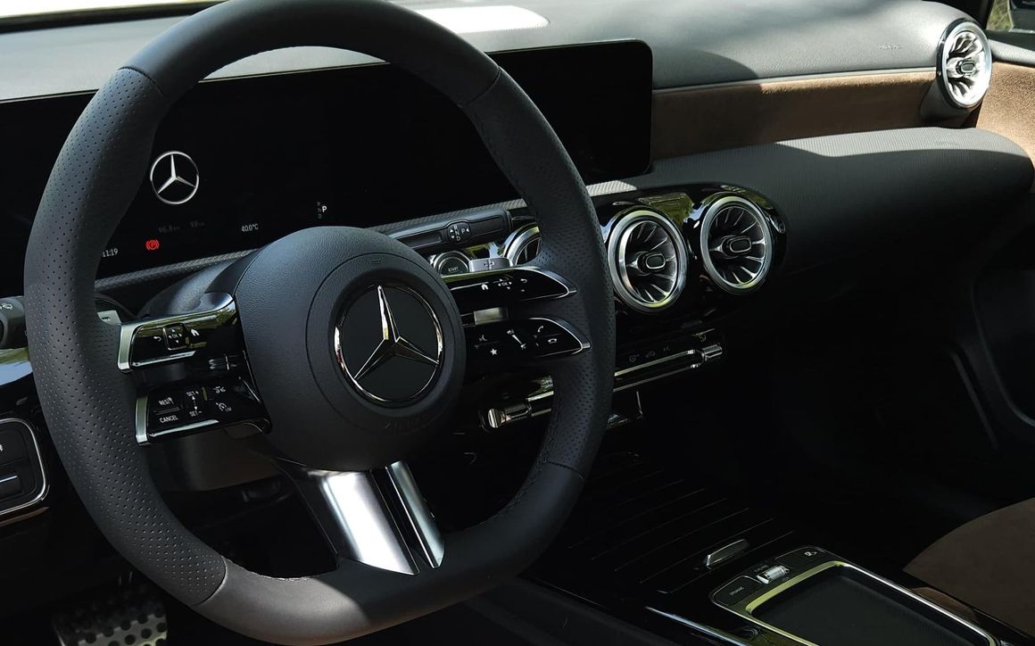 Mercedes A200 - image 13