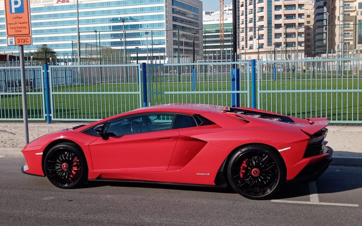 LAMBORGHINI AVENTADOR - image 5