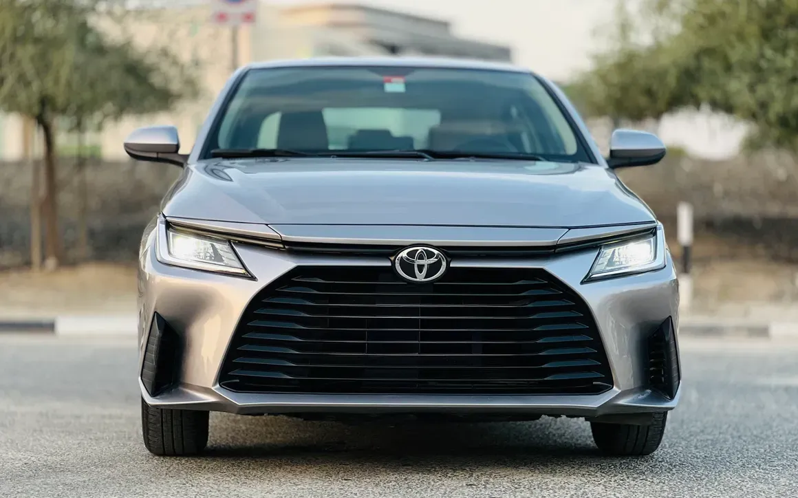 Toyota Yaris - image 3