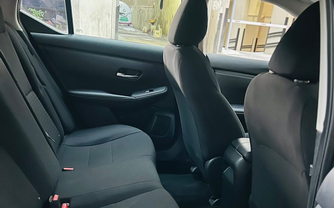 NISSAN SENTRA - image 6
