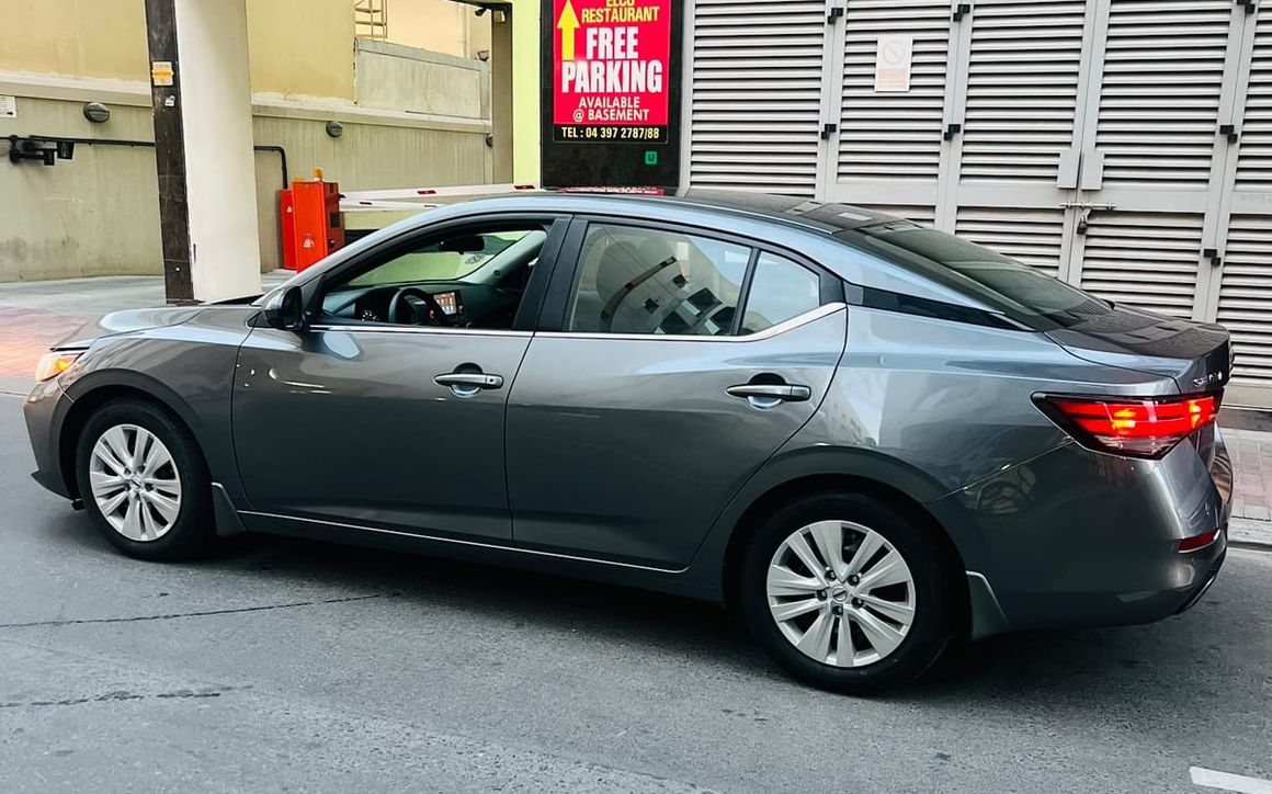 NISSAN SENTRA - image 3