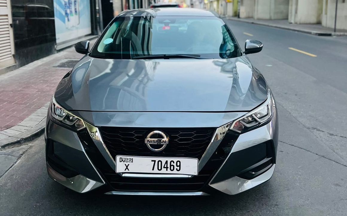 NISSAN SENTRA - image 2