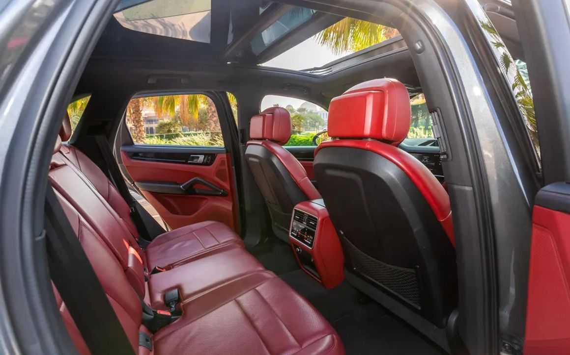 PORSCHE CAYENNE - image 22