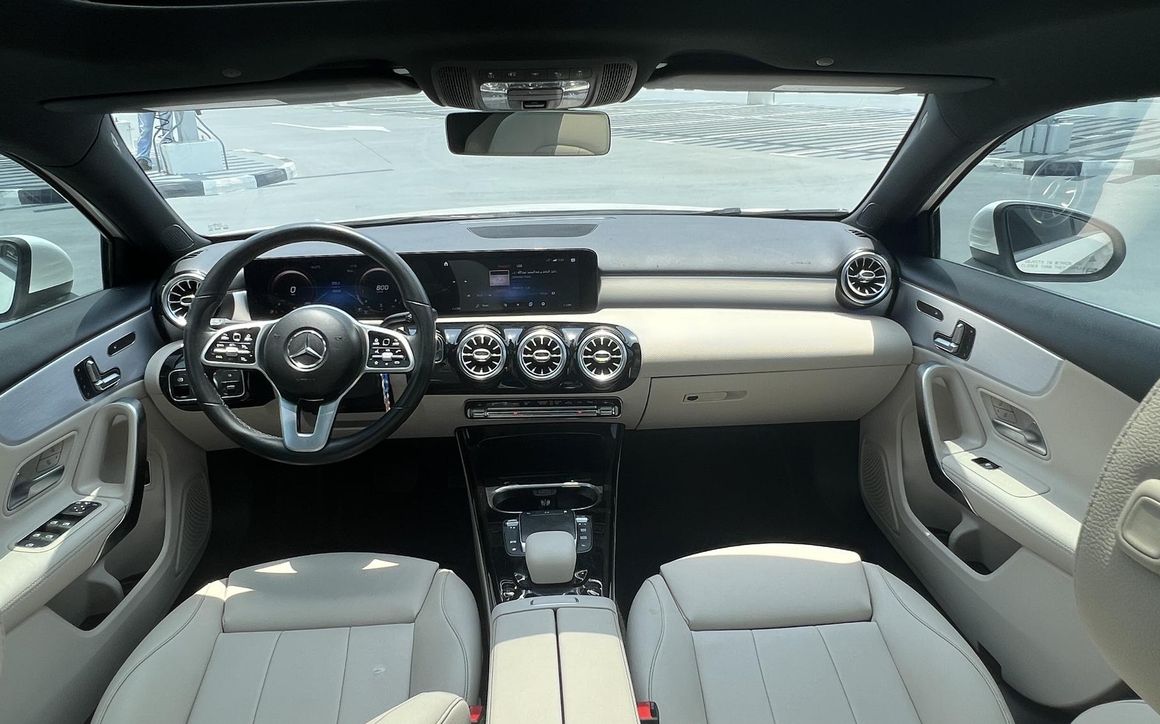 Mercedes A220 - image 6