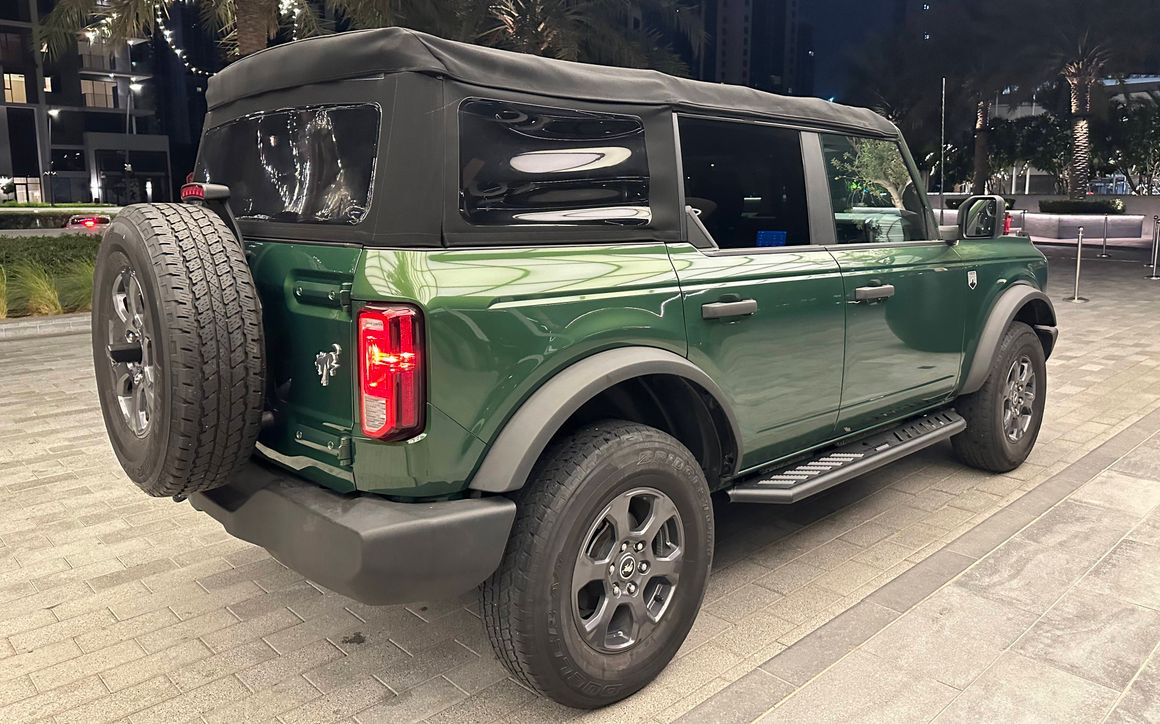 Ford Bronco - image 8