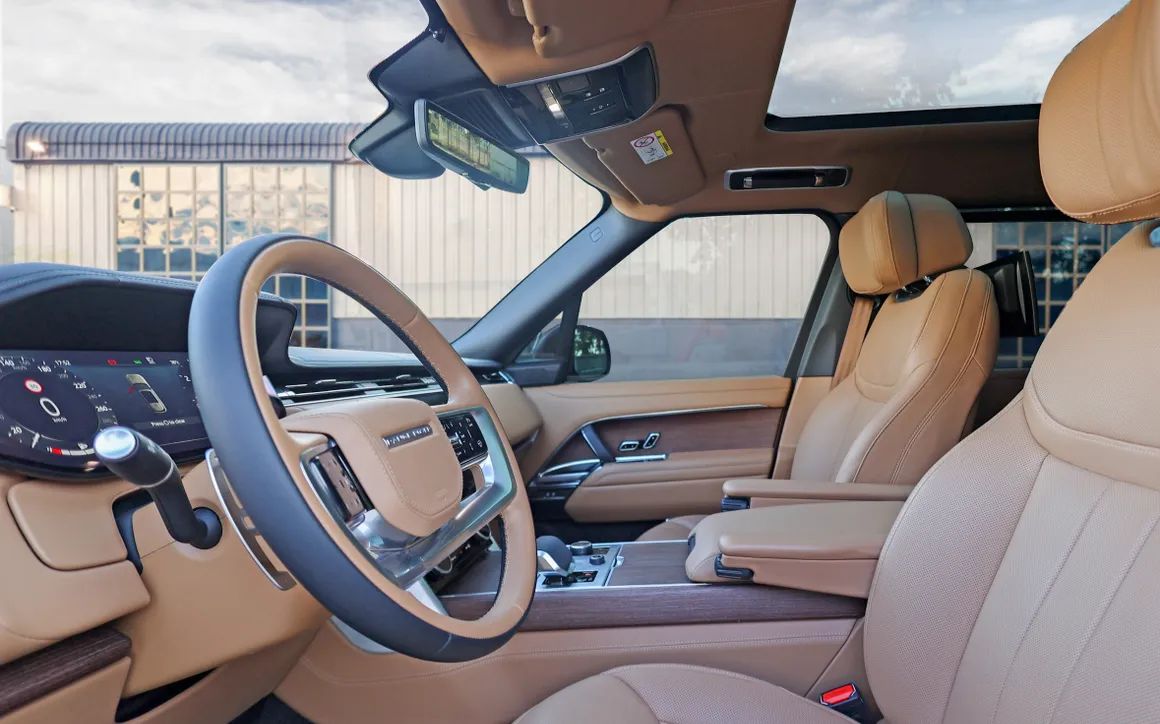 Range Rover Vogue Autobiography Long - image 11