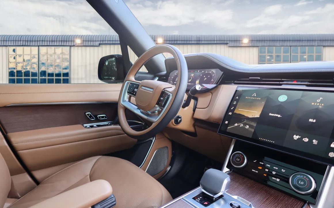 Range Rover Vogue Autobiography Long - image 10