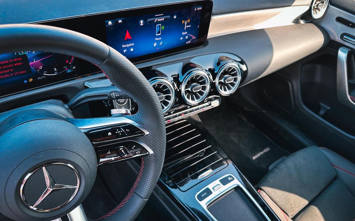 Mercedes A200 - image 7