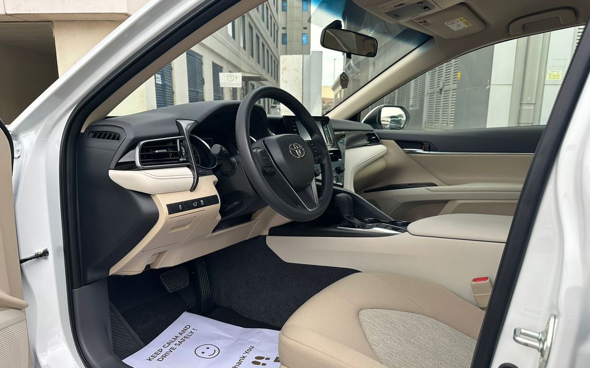 TOYOTA CAMRY - image 6