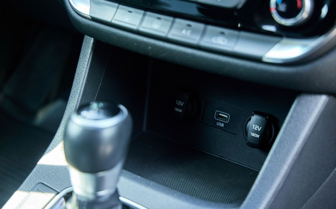 HYUNDAI I30 - image 17
