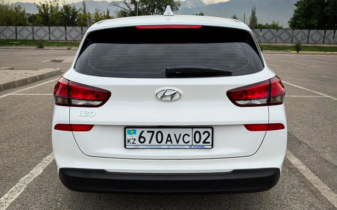 HYUNDAI I30 - image 4