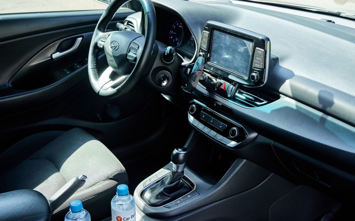 HYUNDAI I30 - image 9
