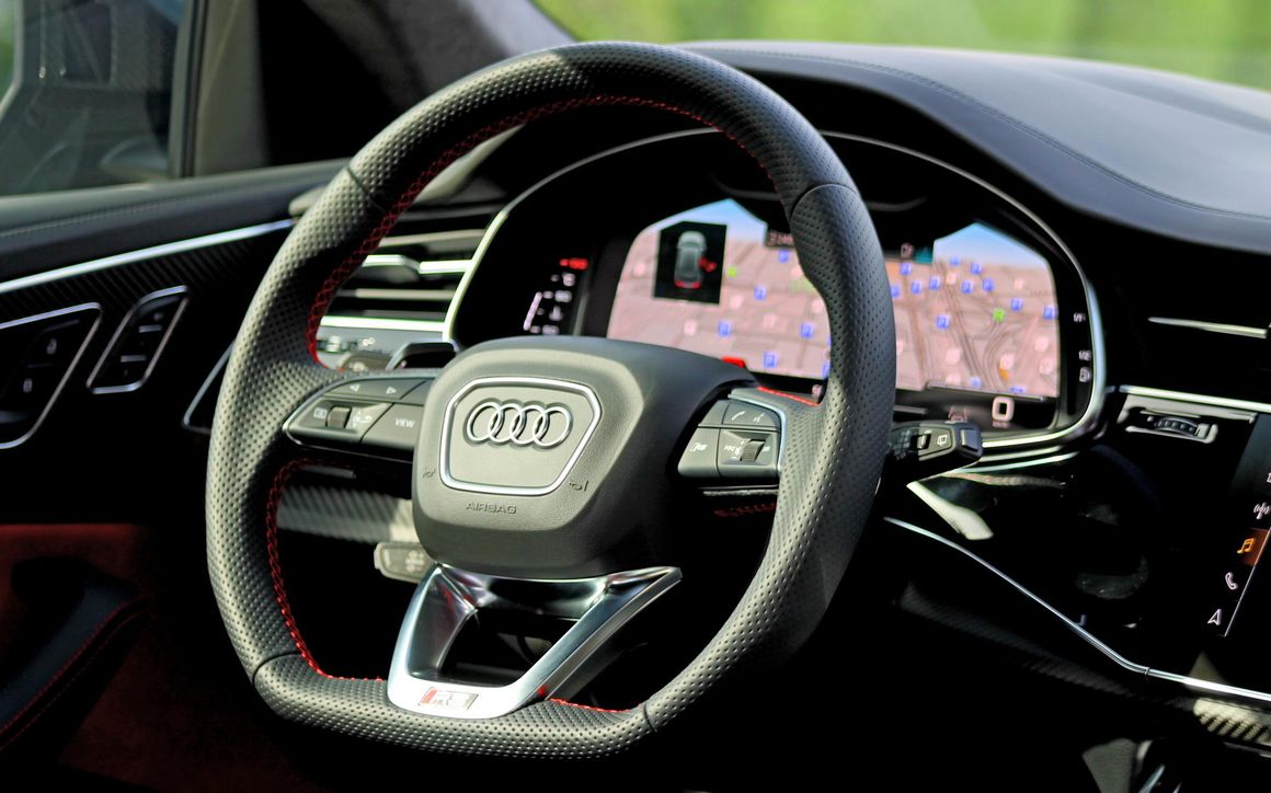 AUDI RS Q8 - image 8