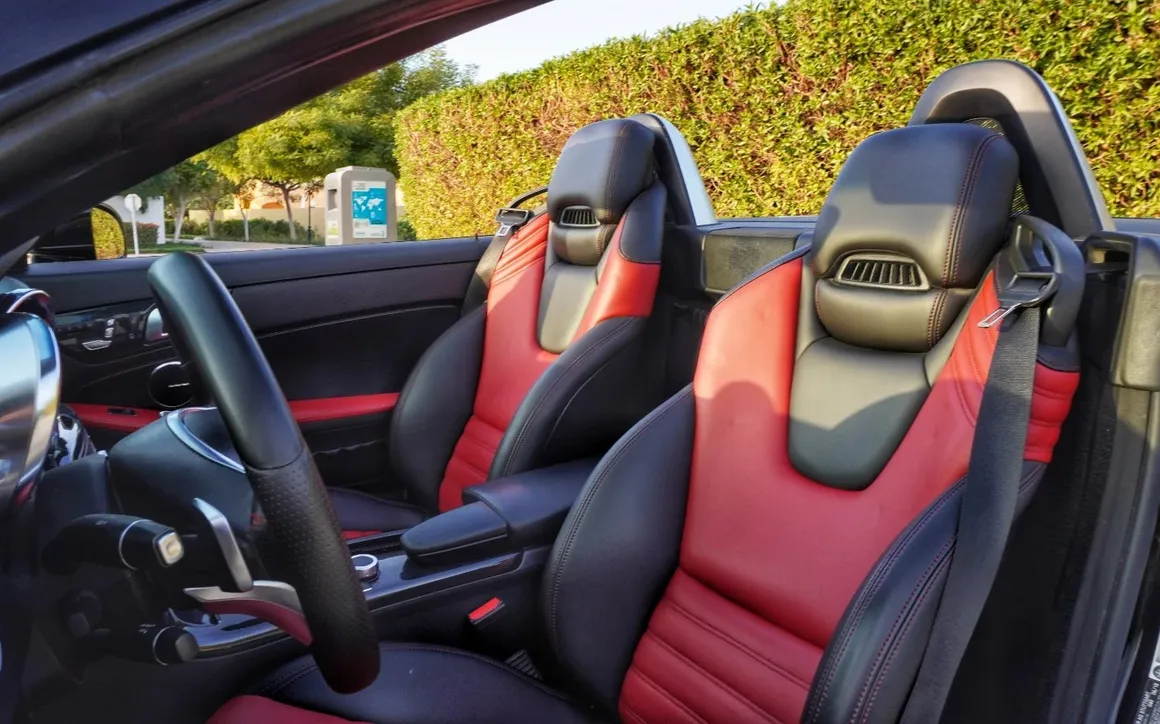 Mercedes SLC 300 Hard top convertible - image 9