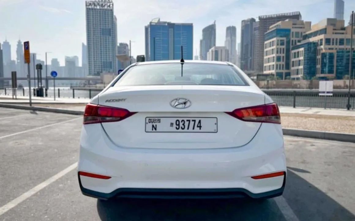 HYUNDAI ACCENT - image 5