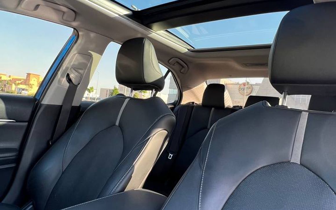 Toyota Camry XSE - image 15