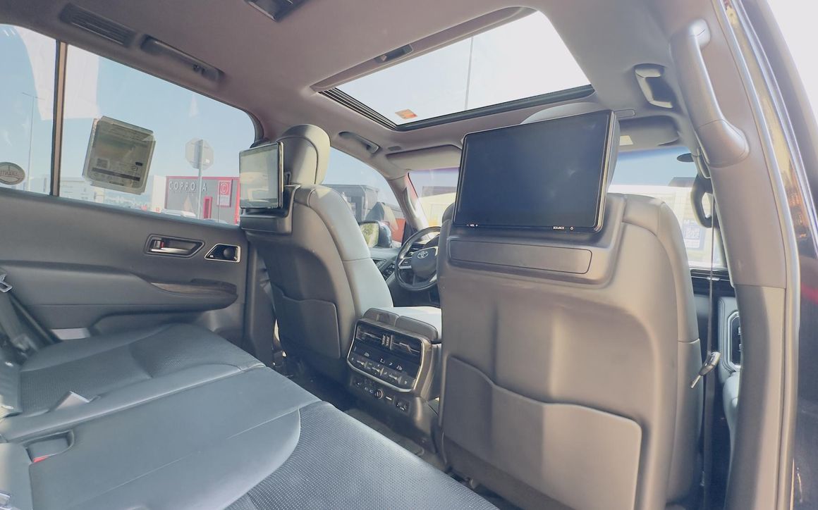 TOYOTA Landcruiser - image 12