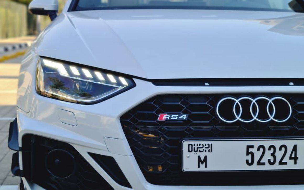 AUDI A4 - image 6