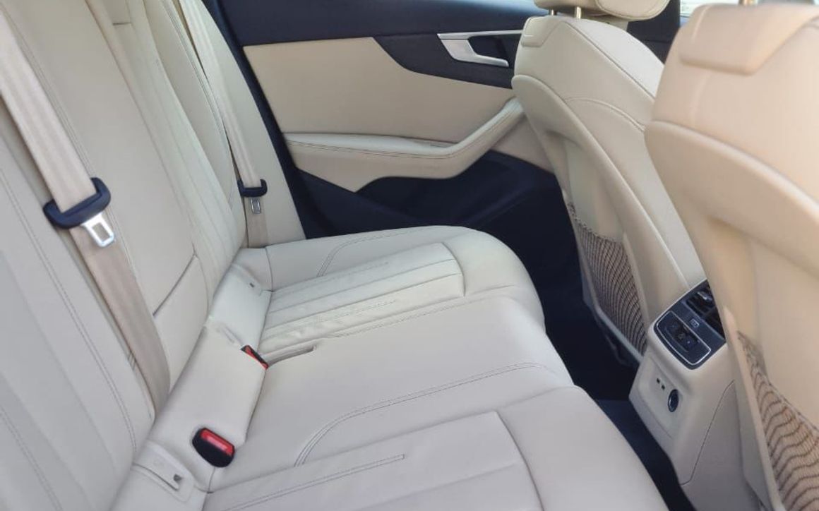 AUDI A4 - image 12