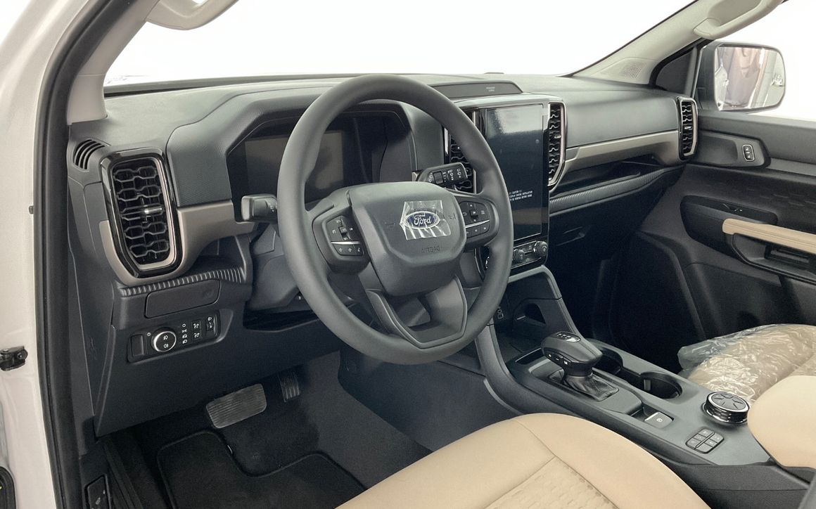 FORD EVEREST - image 9