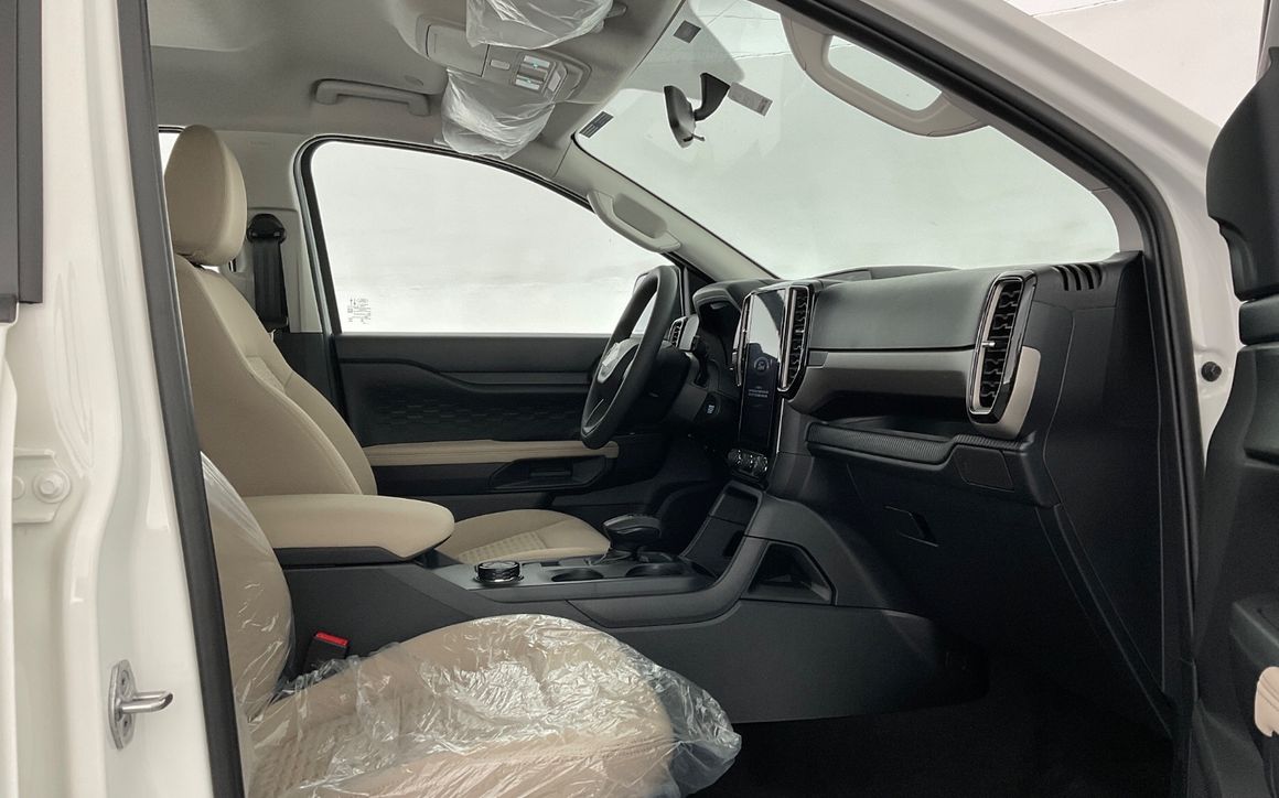 FORD EVEREST - image 10