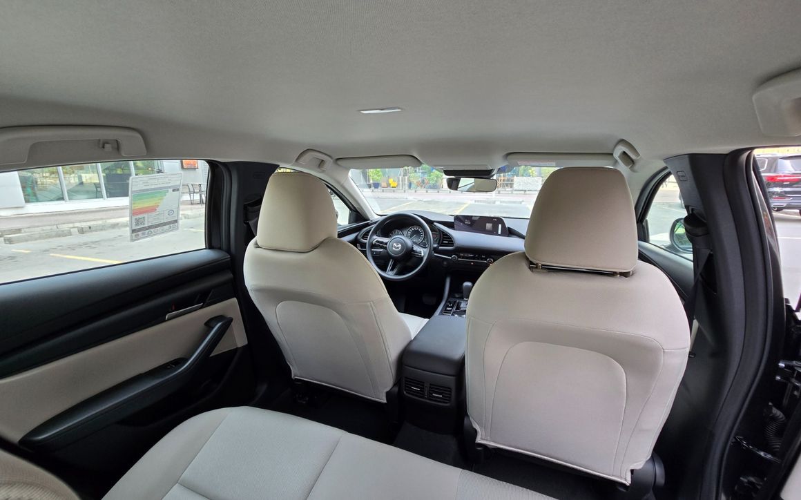 Mazda 3 - image 8