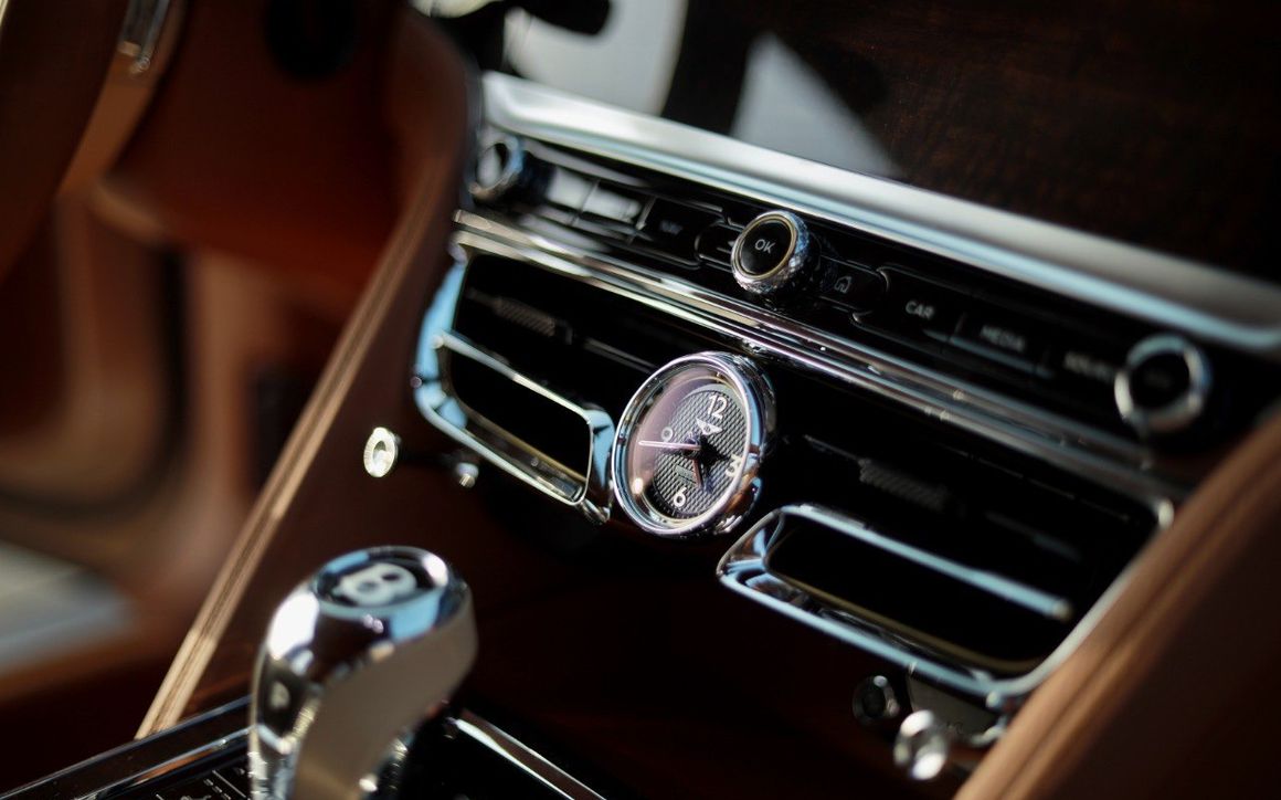 BENTLEY FLYING SPUR V12 - image 7