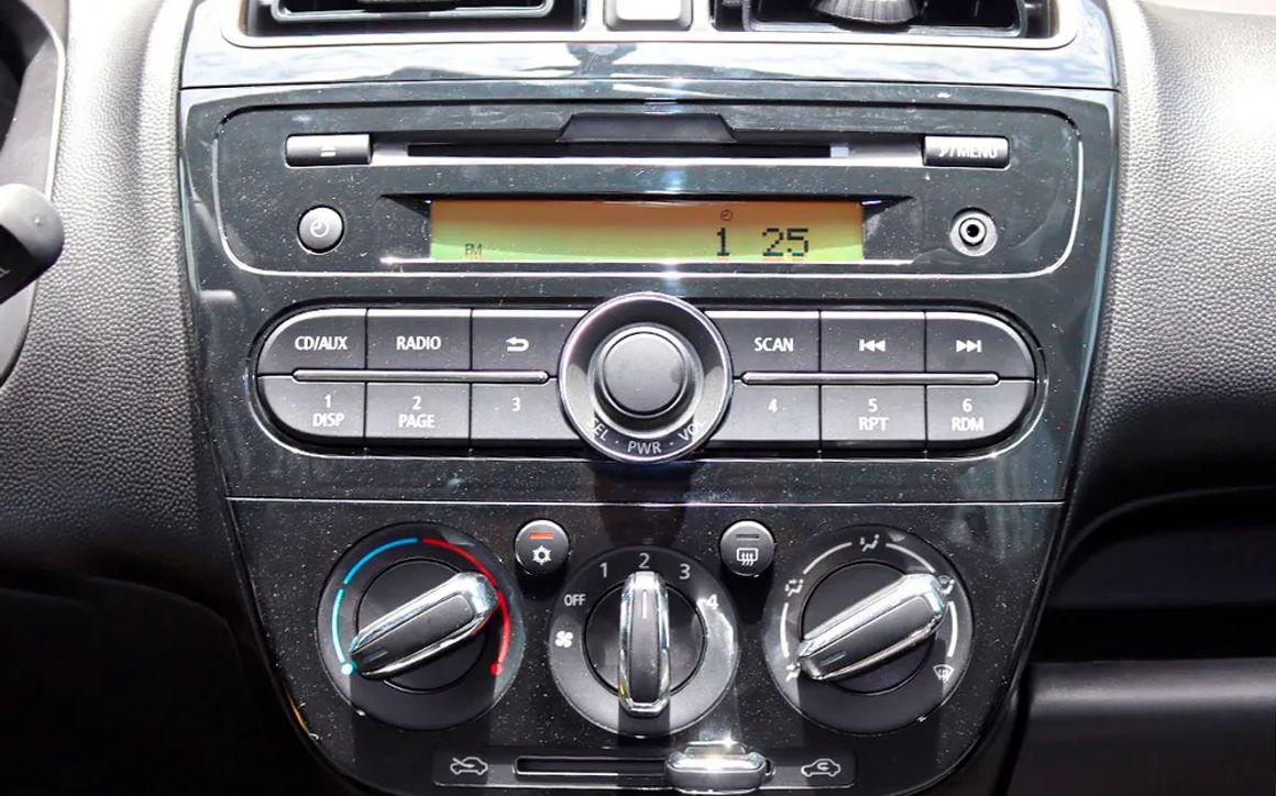 MITSUBISHI Attrage - image 8