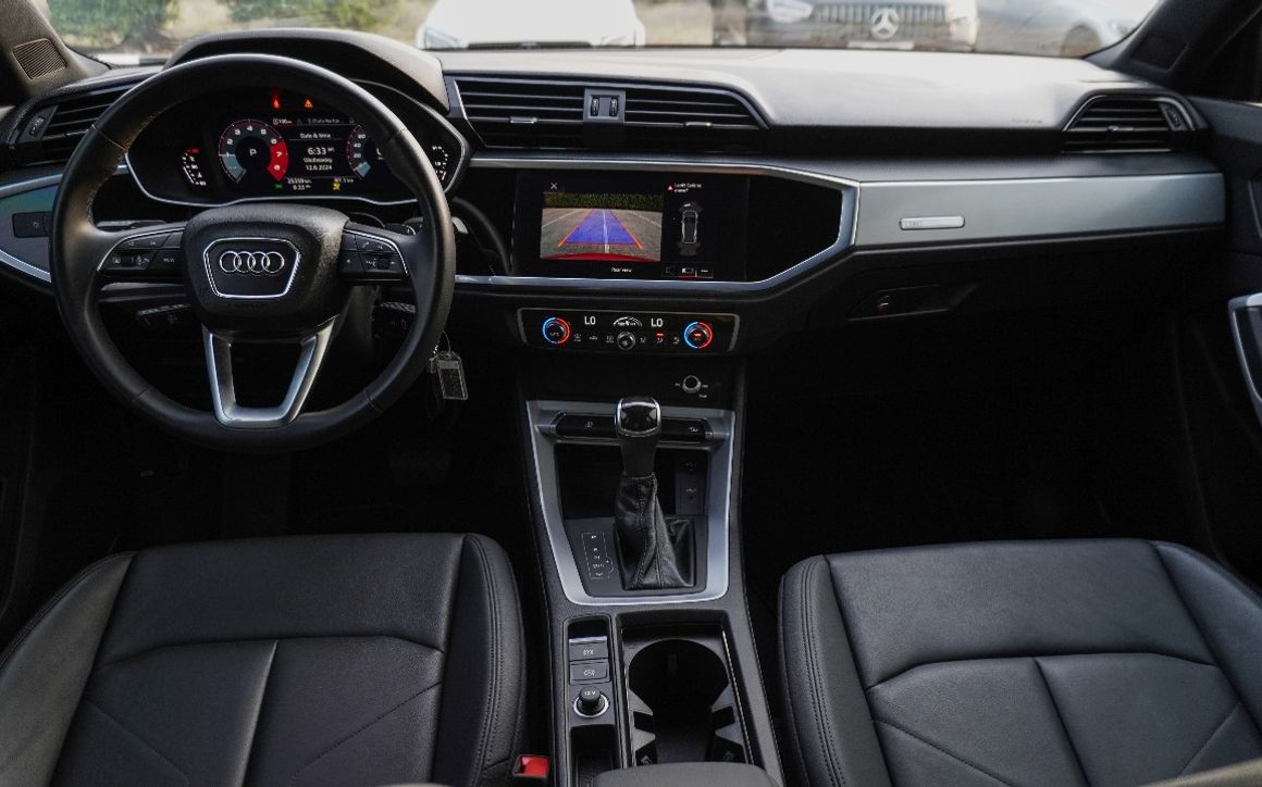 Audi Q3 - image 11