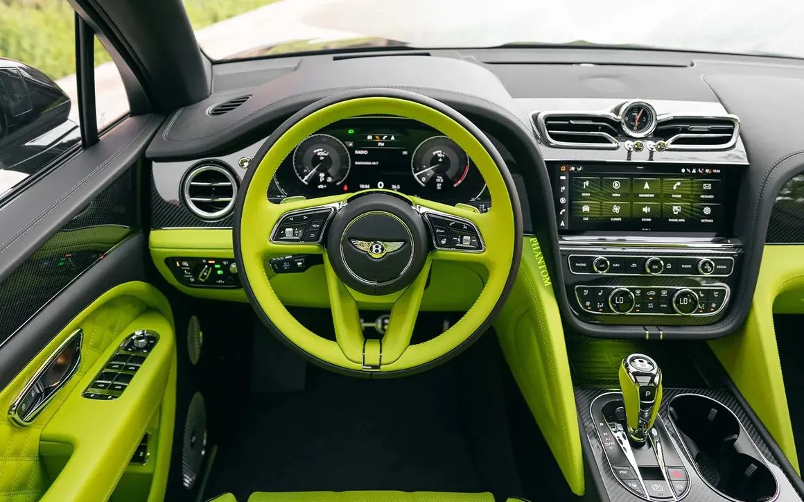 Bentley BENTAYGA - image 10