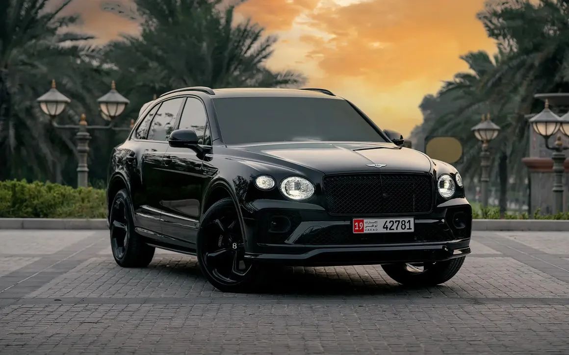 Bentley BENTAYGA - image 1