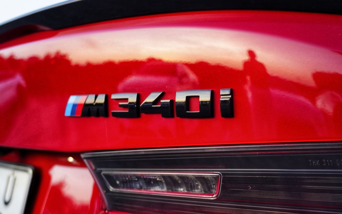 BMW 330i M LINE - image 7