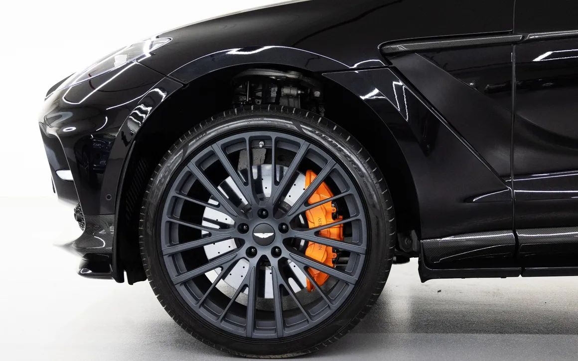 Aston Martin DBX 707 - image 5