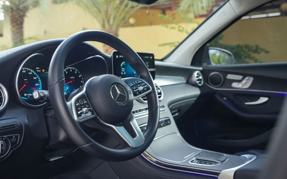 Mercedes GLC 300 - image 6