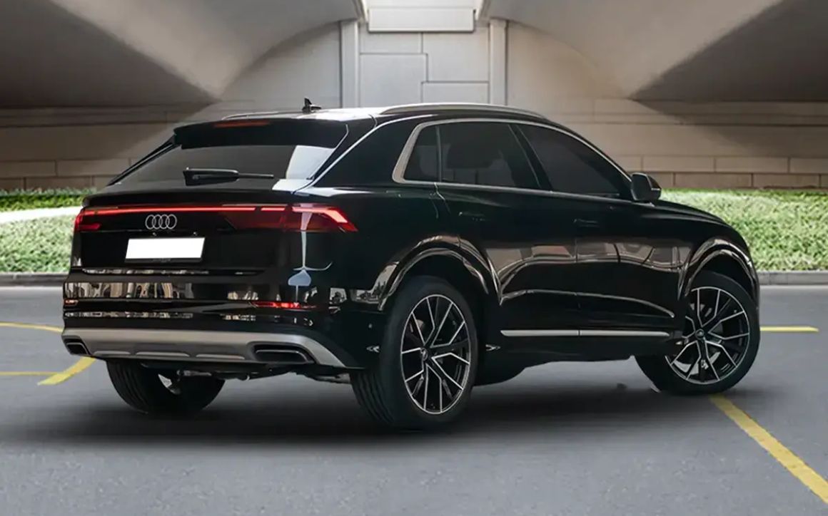 AUDI Q8 - image 4