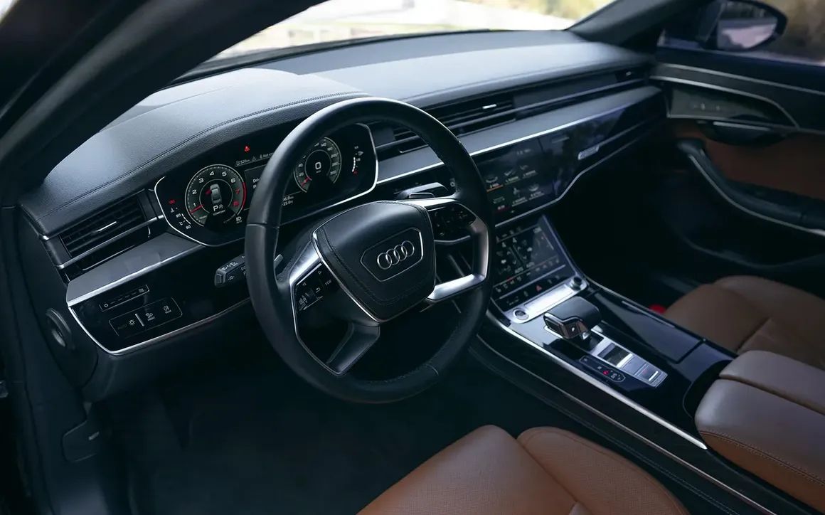 AUDI A8 - image 8