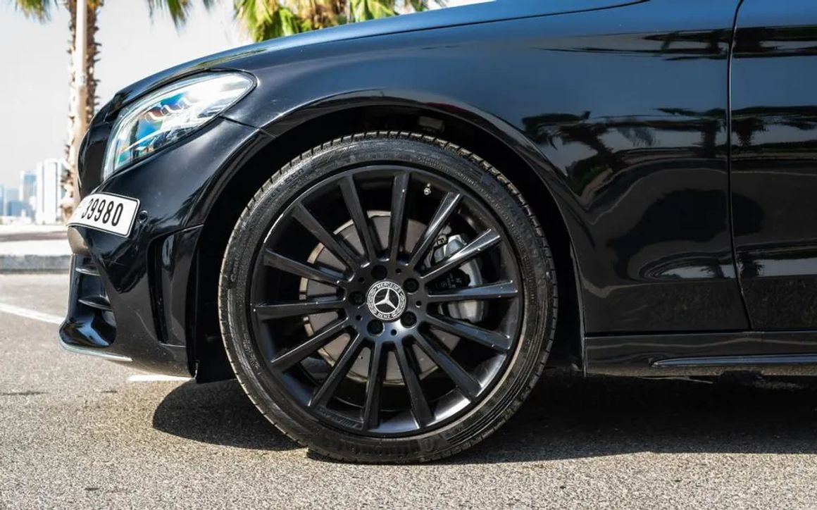 MERCEDES C300-4DOOR - image 7