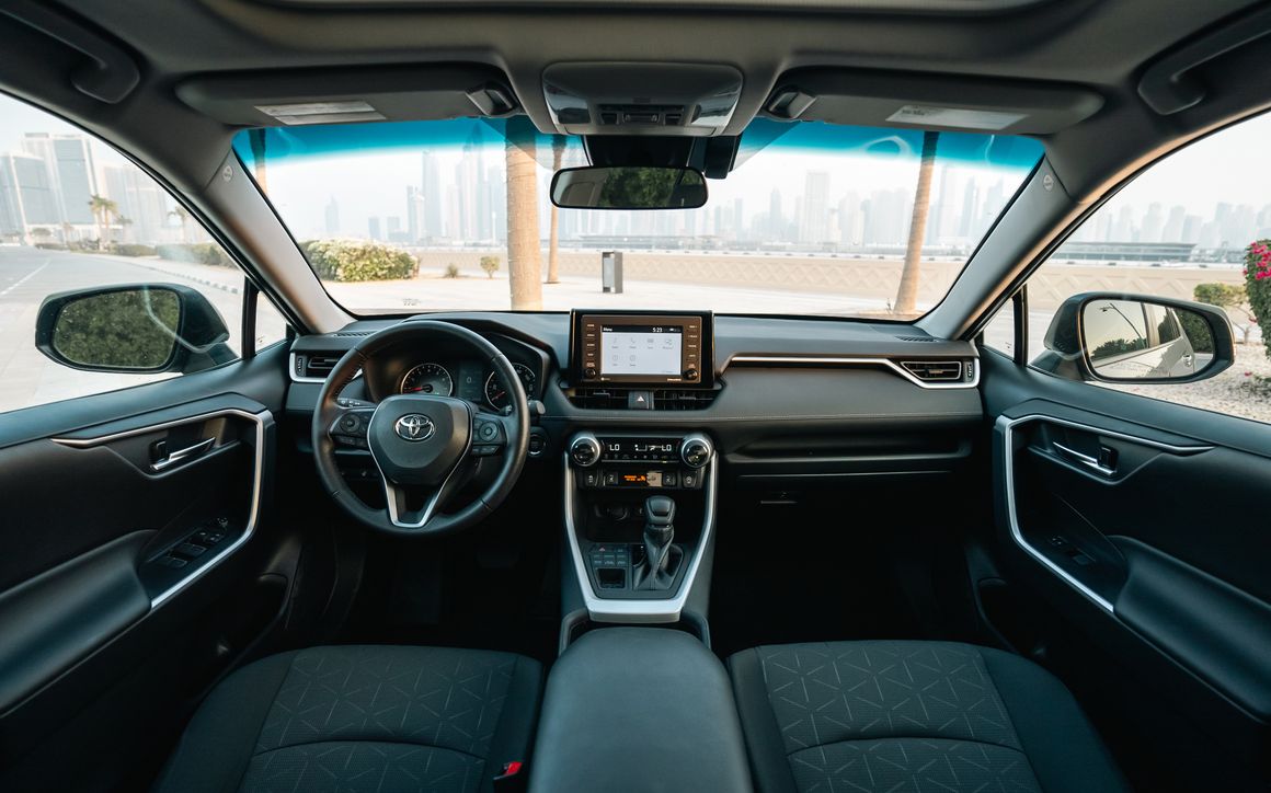 TOYOTA RAV4 - image 7
