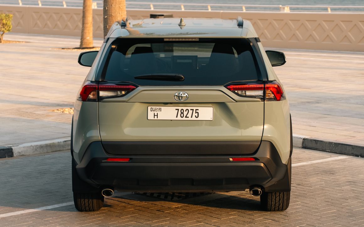 TOYOTA RAV4 - image 6