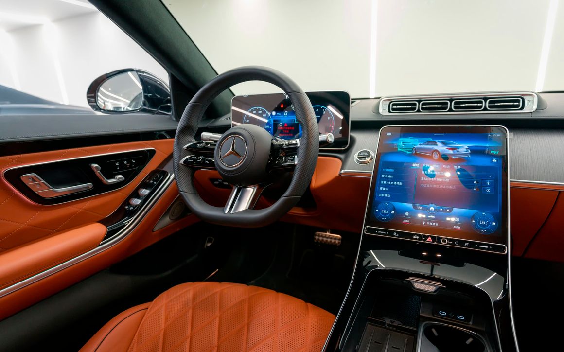 Mercedes S500 - image 9