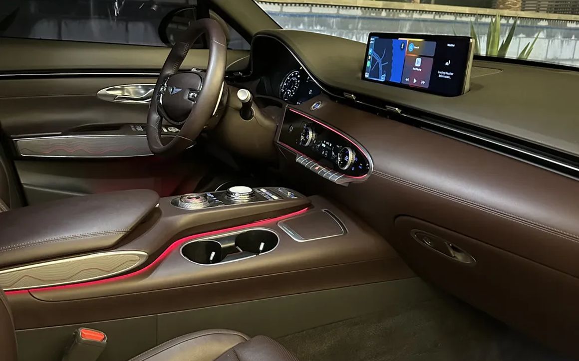 Genesis GV 70 - image 11