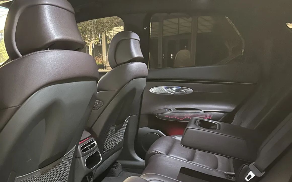 Genesis GV 70 - image 14