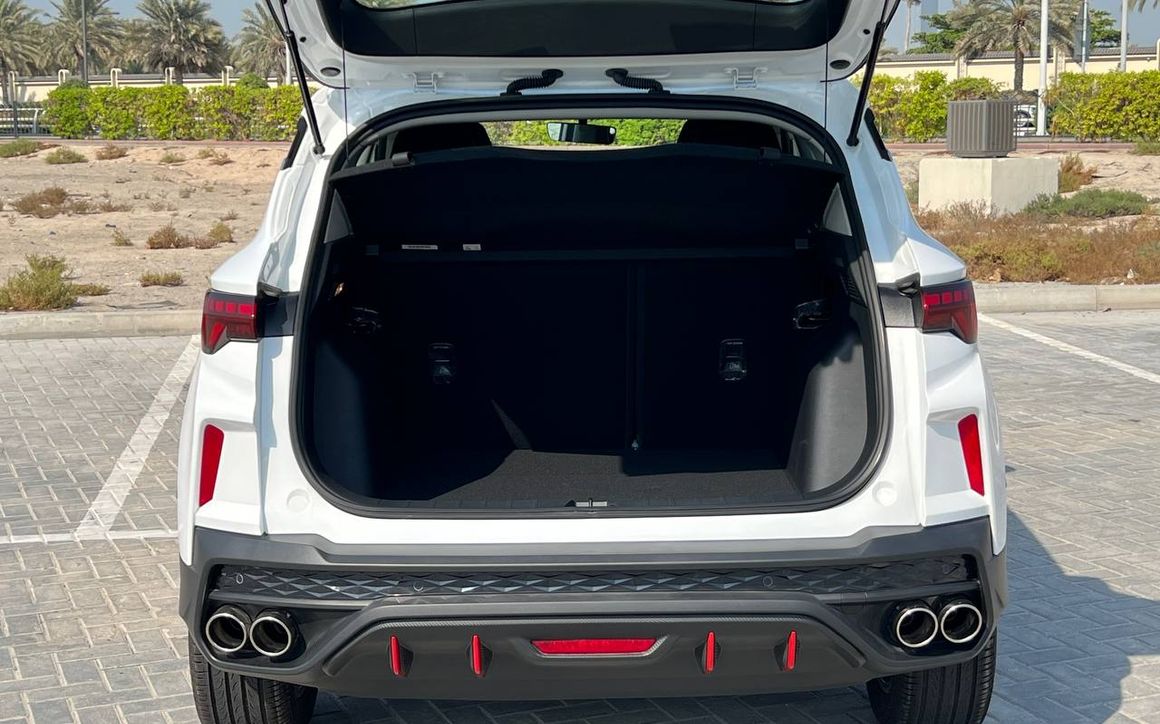 Geely Coolray Mid Option 2024 - image 14