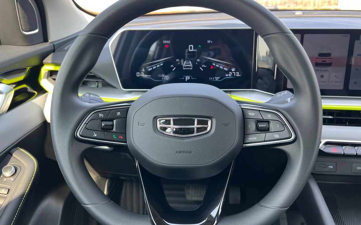 Geely Coolray Mid Option 2024 - image 10