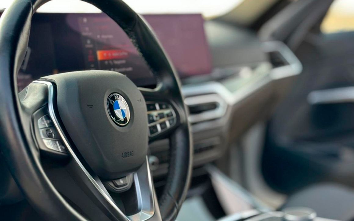 BMW 330I - image 5