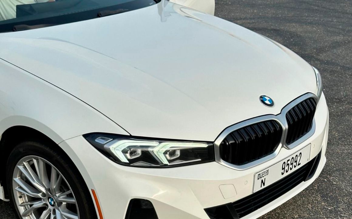BMW 330I - image 2